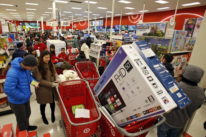 Joo_Joo_Bees_Shopping